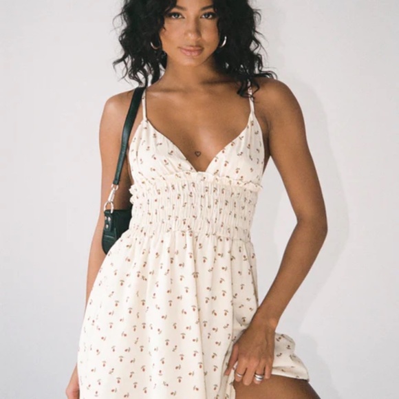 Princess Polly Roza Mini Dress – Ivory with Red Floral, Size 8 - Picture 1 of 8